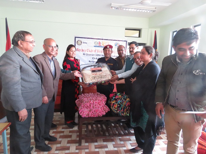 मोरङका थुनुवा बन्दीहरुका लागि ७० थान कम्बल वितरण