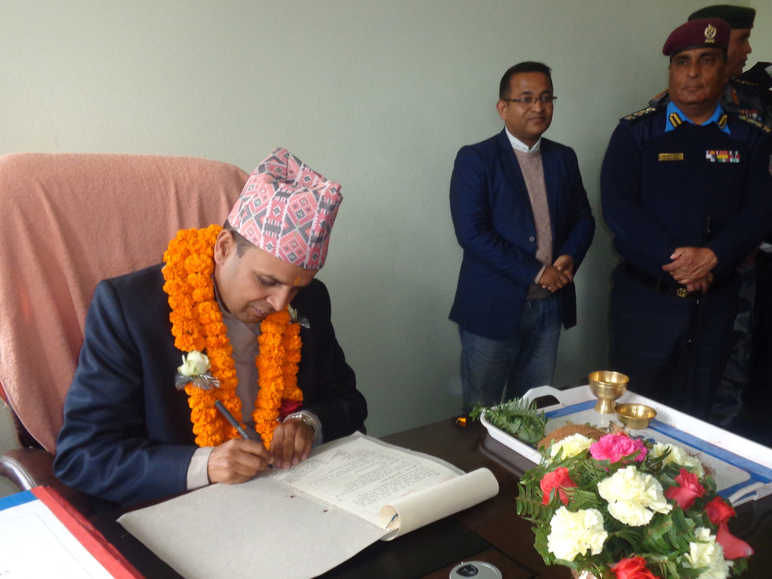 प्रदेश सरकारका प्रमुख सचिव तथा सचिवहरूको पद बहाली