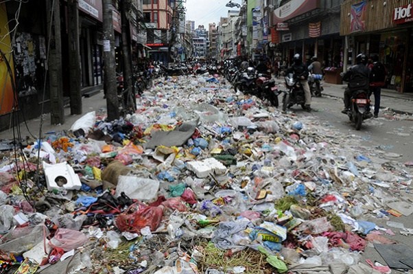 सडक फोहर–स्थानीयवासी आन्दोलित