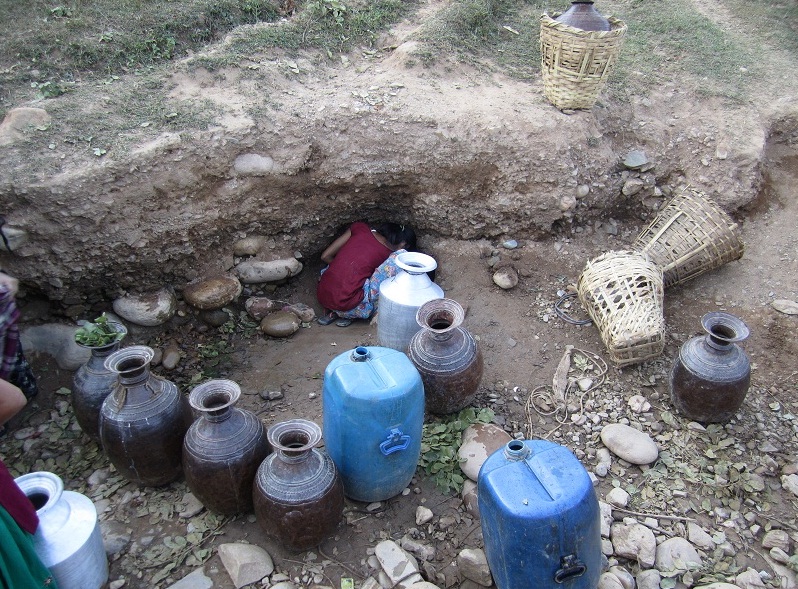 एउटा कुवाको भरमा दुईसय परिवार