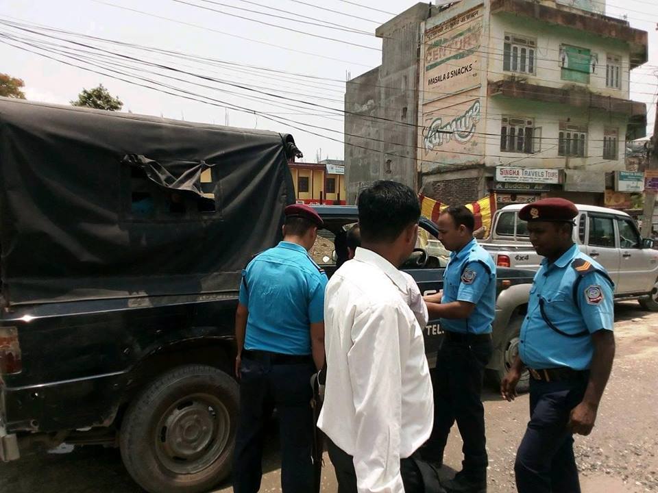 सडक निमार्णमा लापरवाही गर्ने ठेकेदार विराटनगरबाट पक्राउ