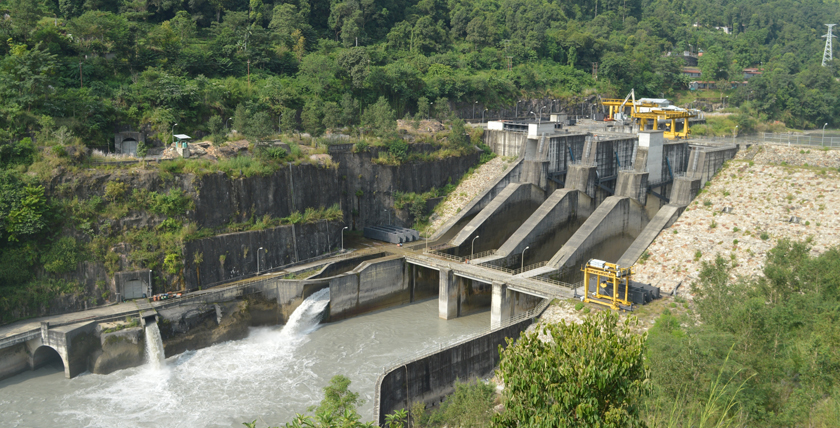 कुलेखानीको जनेरेटरमा समस्या, पचास प्रतिशत कम विद्युत् उत्पादन