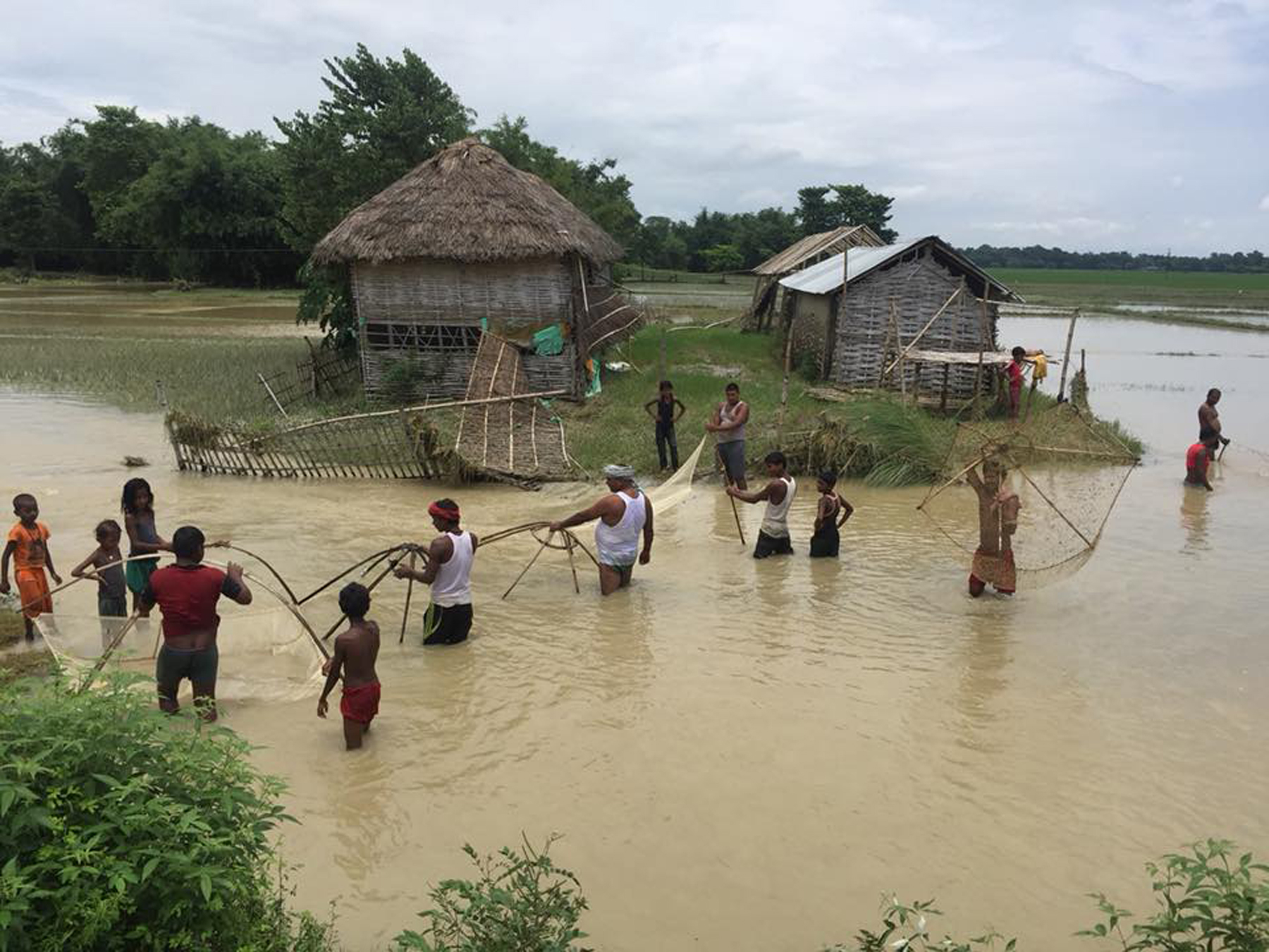 रकम असुल्नेमाथि कारवाही गर्न मोरङका बाढी पीडितकाे माग
