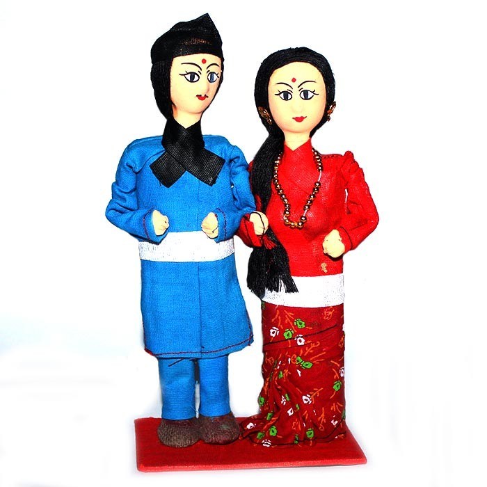 स्थानीय जनप्रतिनिधिले राष्ट्रिय पोशाक अनिवार्य लगाउनुपर्ने