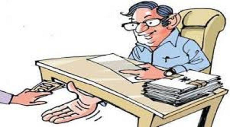 ३० हजार घुससहित भूमिसुधारका कर्मचारी पक्राउ