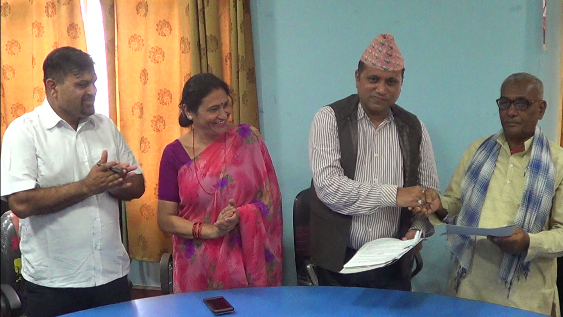 ७२ वर्षिय बृद्धले स्वास्थ्यचौकी निमार्णका लागि दिए ५० लाखको जग्गा