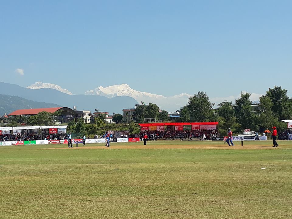 काठमाडौंले धनगढीलाई १७ रनले हरायो