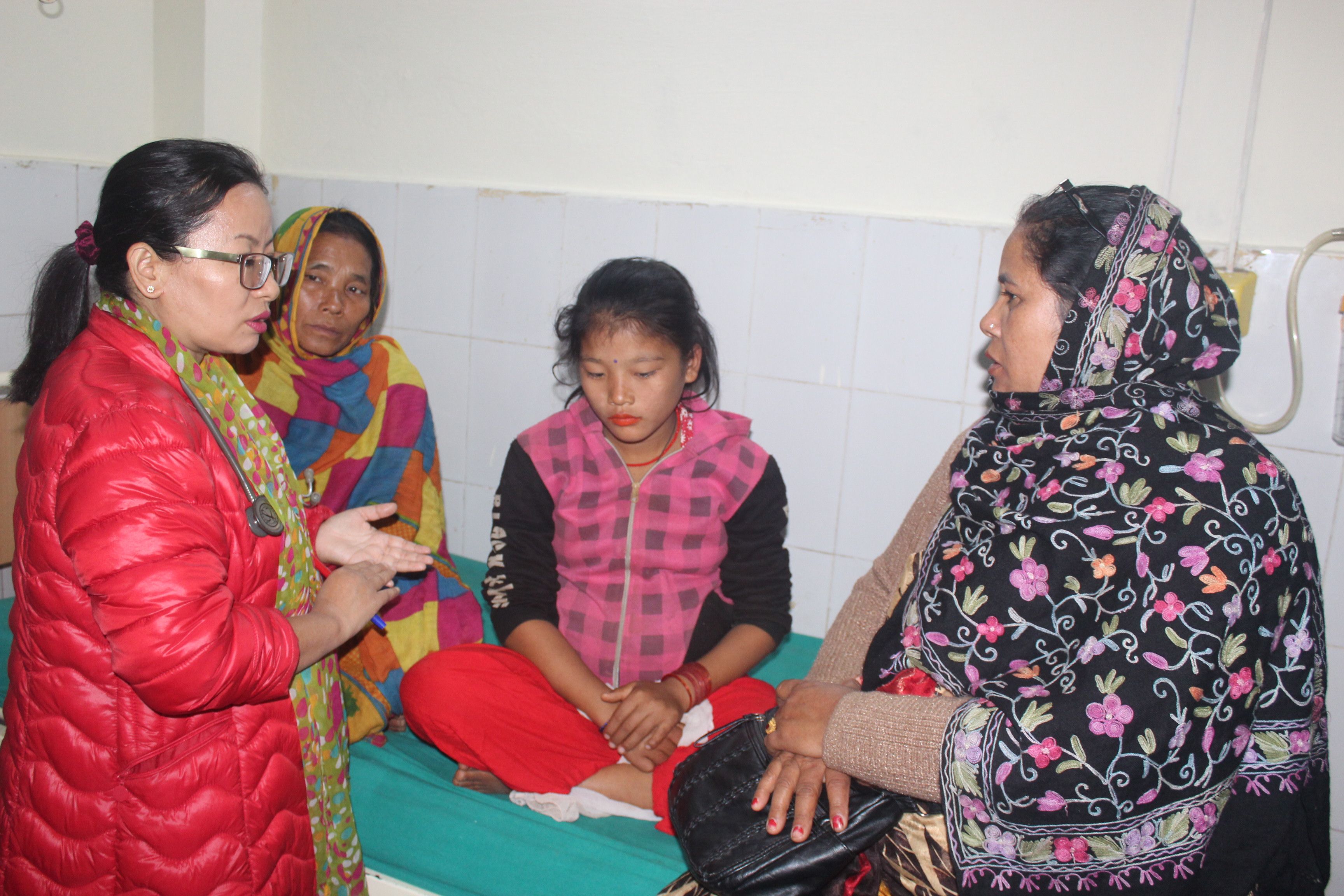 बाह्र वर्षमा आमा बन्दै गरेकी गङ्गामाया अस्पतालमा