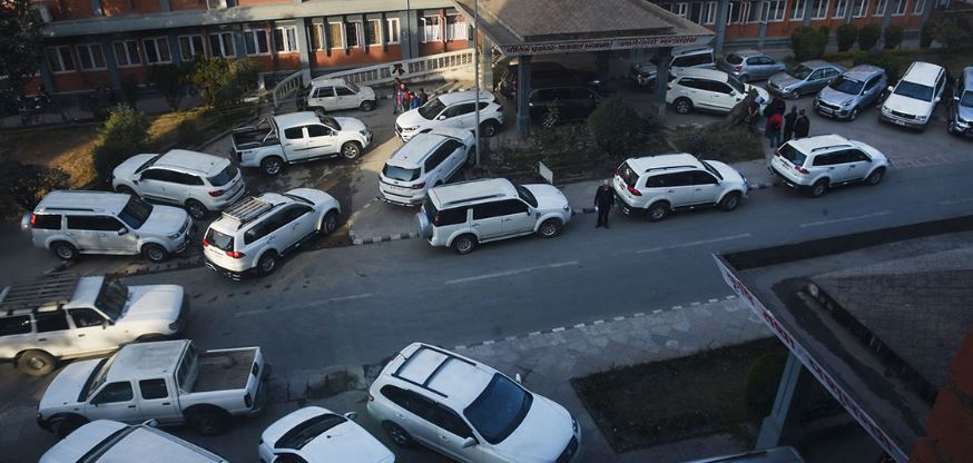 पर्खालभित्र सिंहदरबार: थोत्रा गाडीको ‘डम्पिङ साइट’