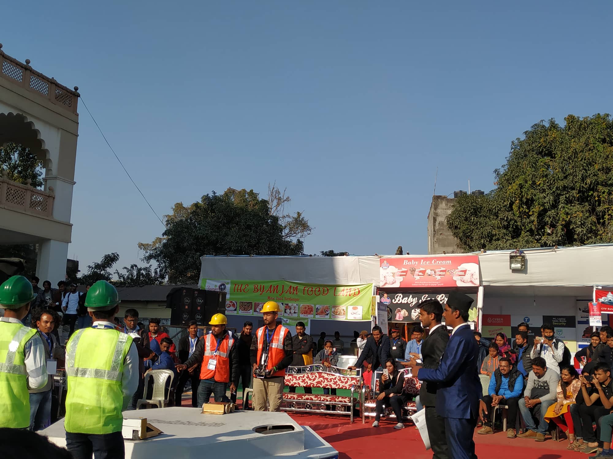 क्यान इन्फोटेक : रोबोवारमा कसमस विजयी