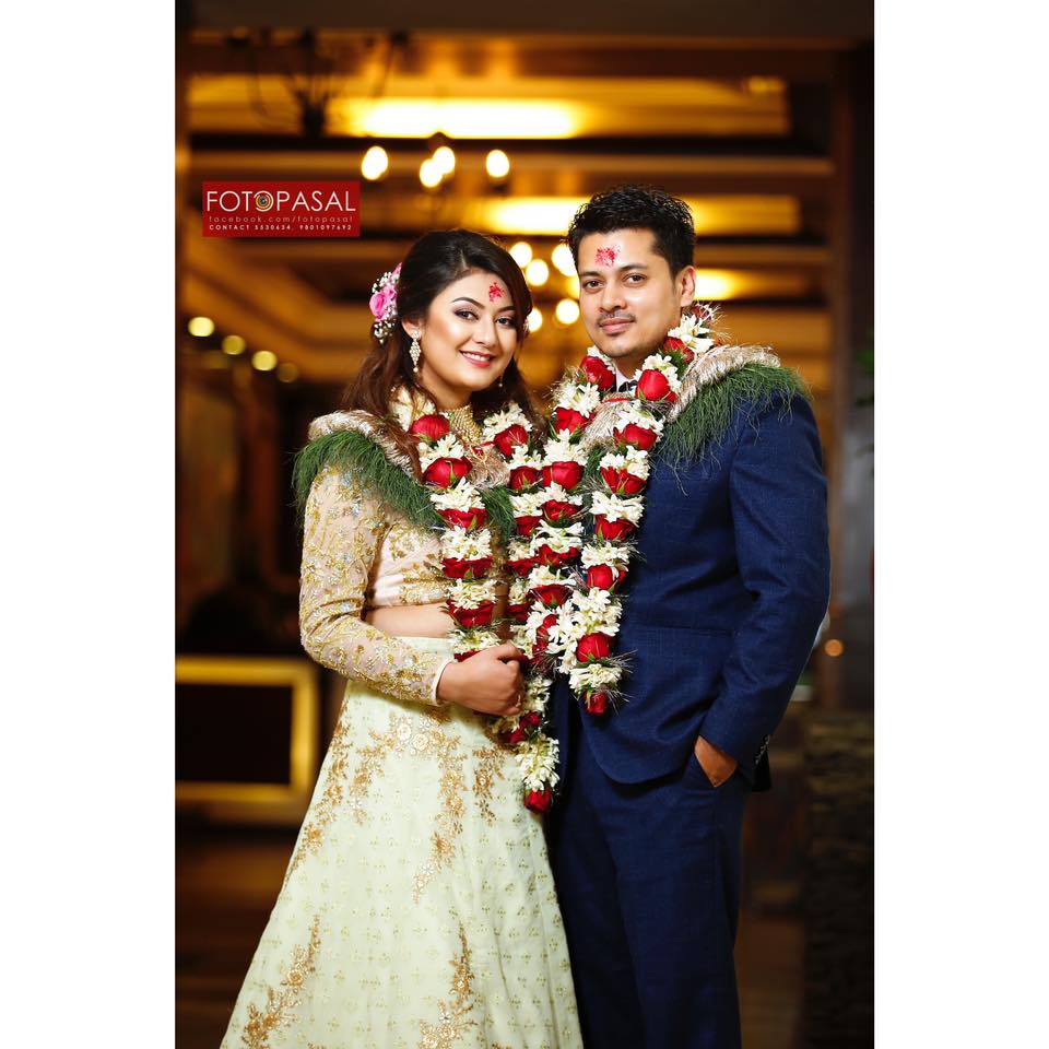 बर्षा र संजोगले गरे इन्गेजमेन्ट