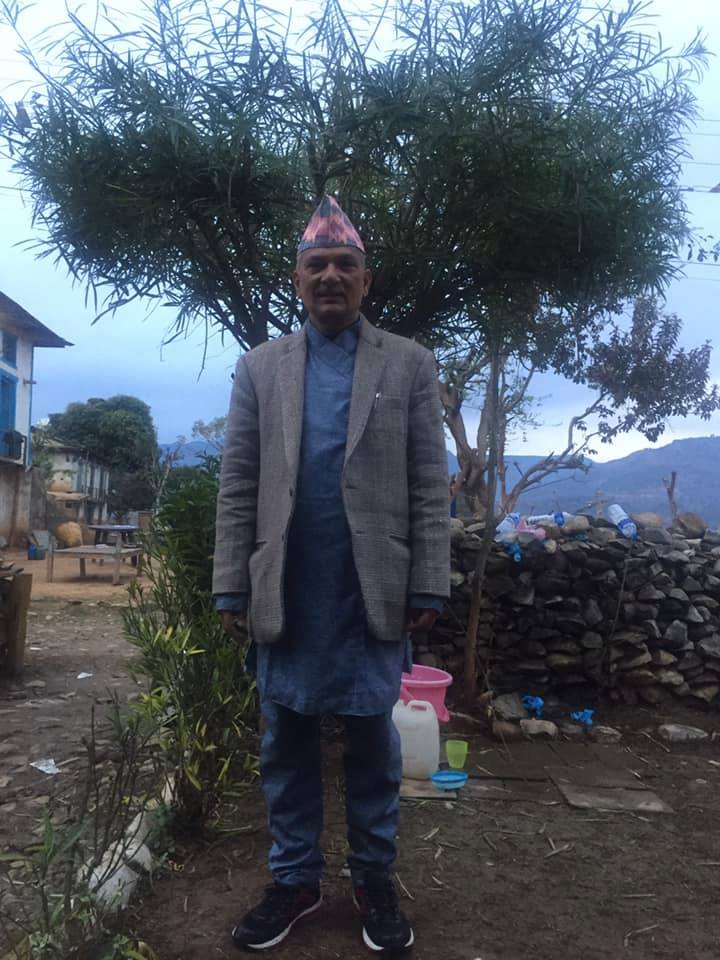 जीवनमै पहिलो पटक दौरा सुरुवाल लगाएका डाक्टर भट्टराई यस्तो देखिए !