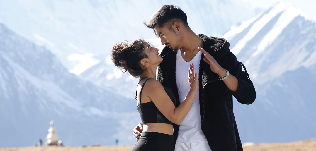 ‘ए मेरो हजुर ३’को पहिलो गीत सार्वजनिक, सुहायो अनमोल र सुहानाको केमेस्ट्री ? (भिडियो)