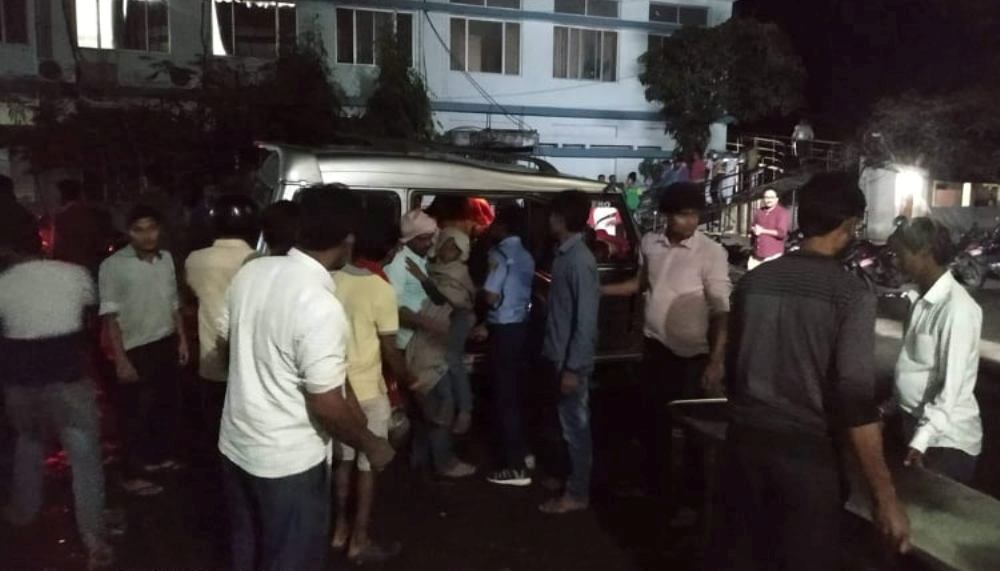 हावाहुरीले घर भत्काउँदा पाँच जनाको मृत्यु