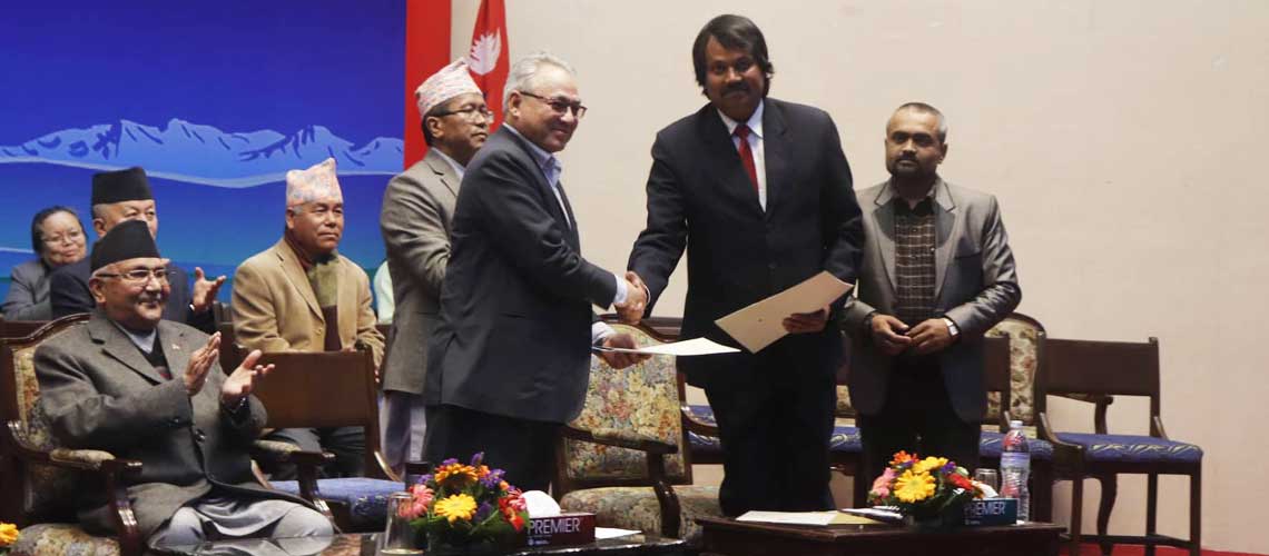 ‘आश्चर्यजनक’ राजनीतिक सहमतिः अब के गर्लान् सीके ?