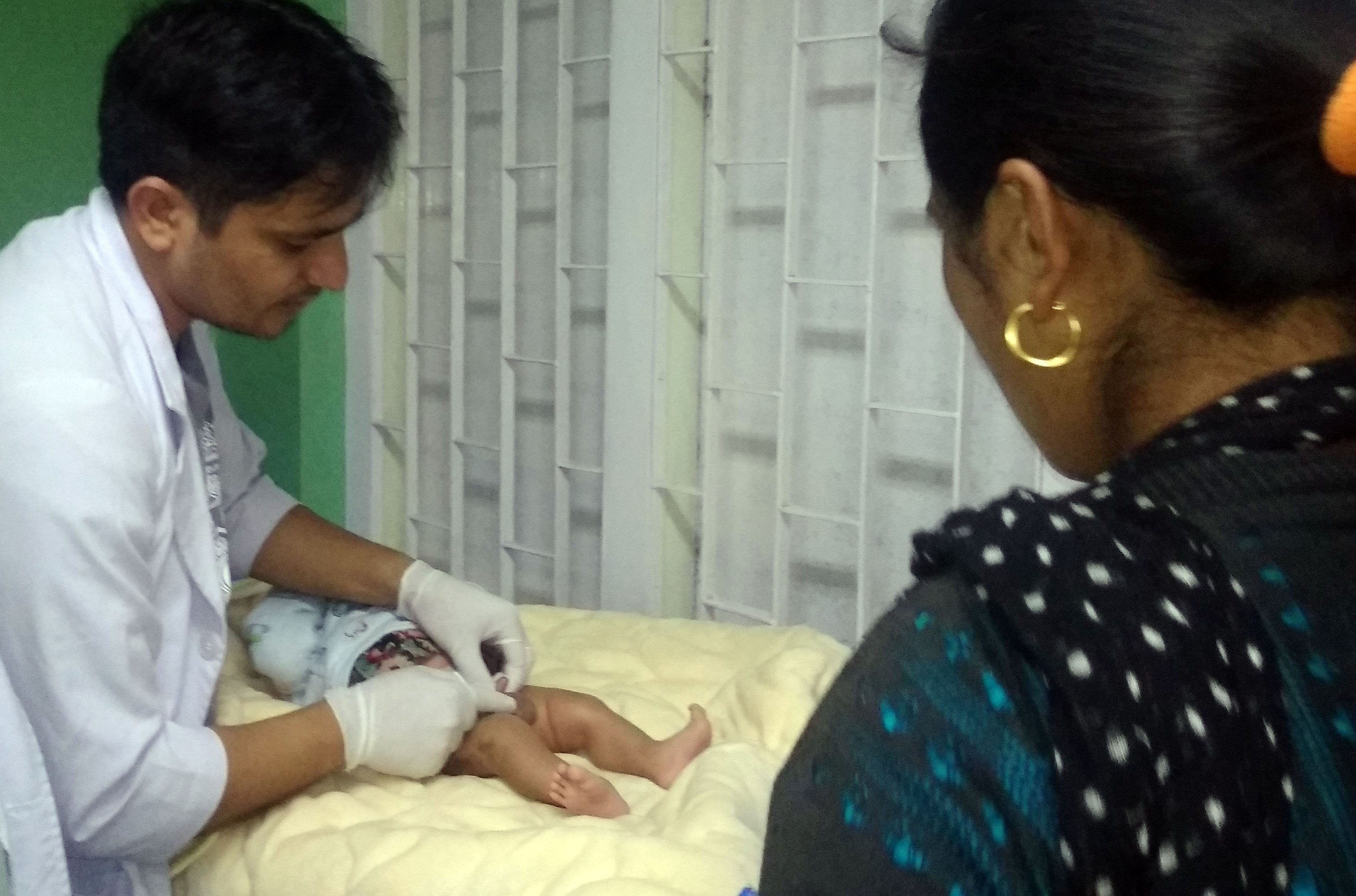 बच्चाको टालिएको मलद्वारदेखि फुटेको आन्द्रासम्मको उपचार नेपालमै