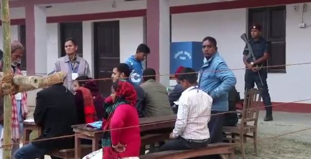 उपनिर्वाचनः धनपालथान–२ मा वडाध्यक्षका लागि मतदान हुँदै