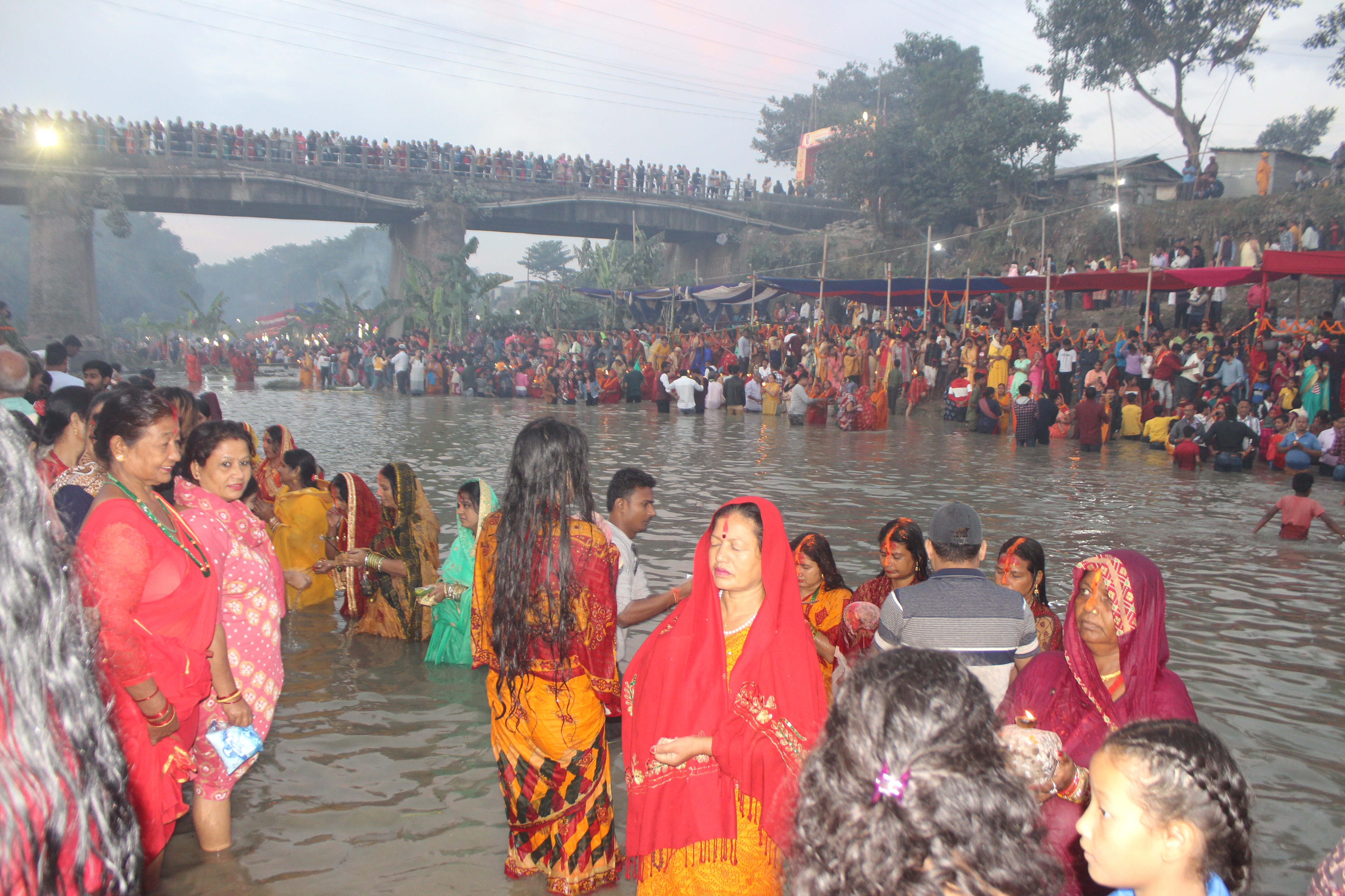 विराटनगरमा यसरी मनाईयो छठ पर्व  (फोटो फिचर)