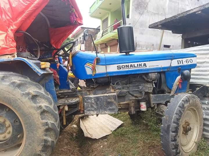 ट्रयाक्टरको ठक्करबाट स्कुल जाँदै गरेकी एक छात्राको मृत्यु