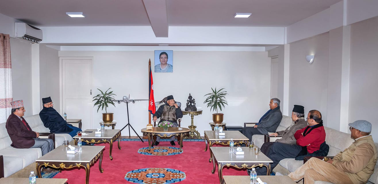 प्रधानमन्त्रीलाई काँग्रेस सभापतिको दुखेसो – म त बर्वाद भएँ नि यार !