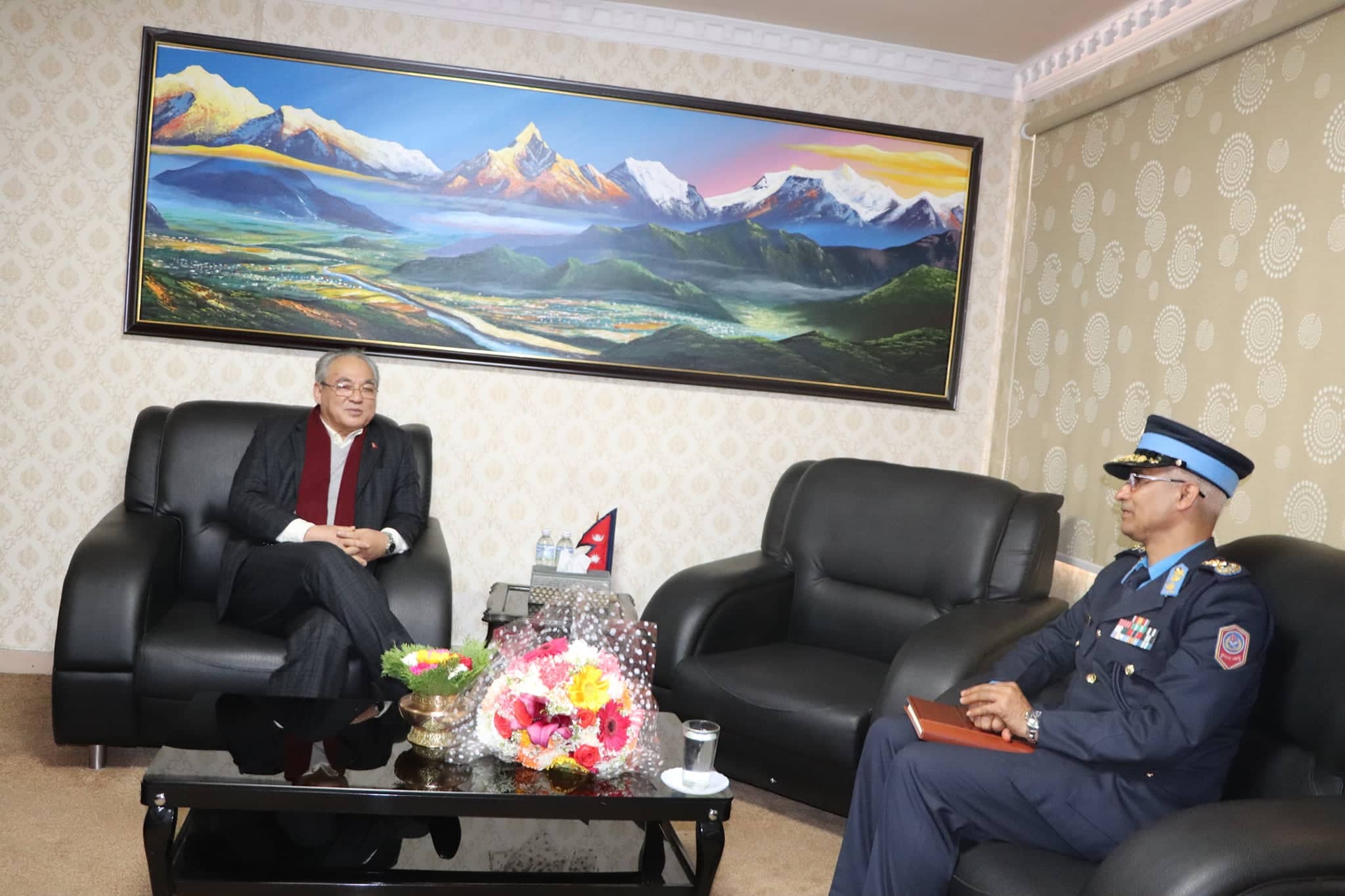 गृहमन्त्रीले आईजीपीलाई भने- गृहमन्त्रीको रुपमा तपाईंलाई पूर्ण सहयोग हुनेछ