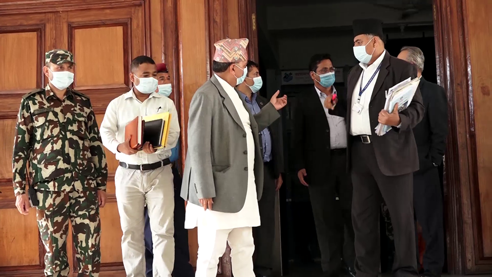 विदेशमा अप्ठ्यारोमा परेका नेपालीलाई उद्धार गर्ने सरकारकाे निर्णय