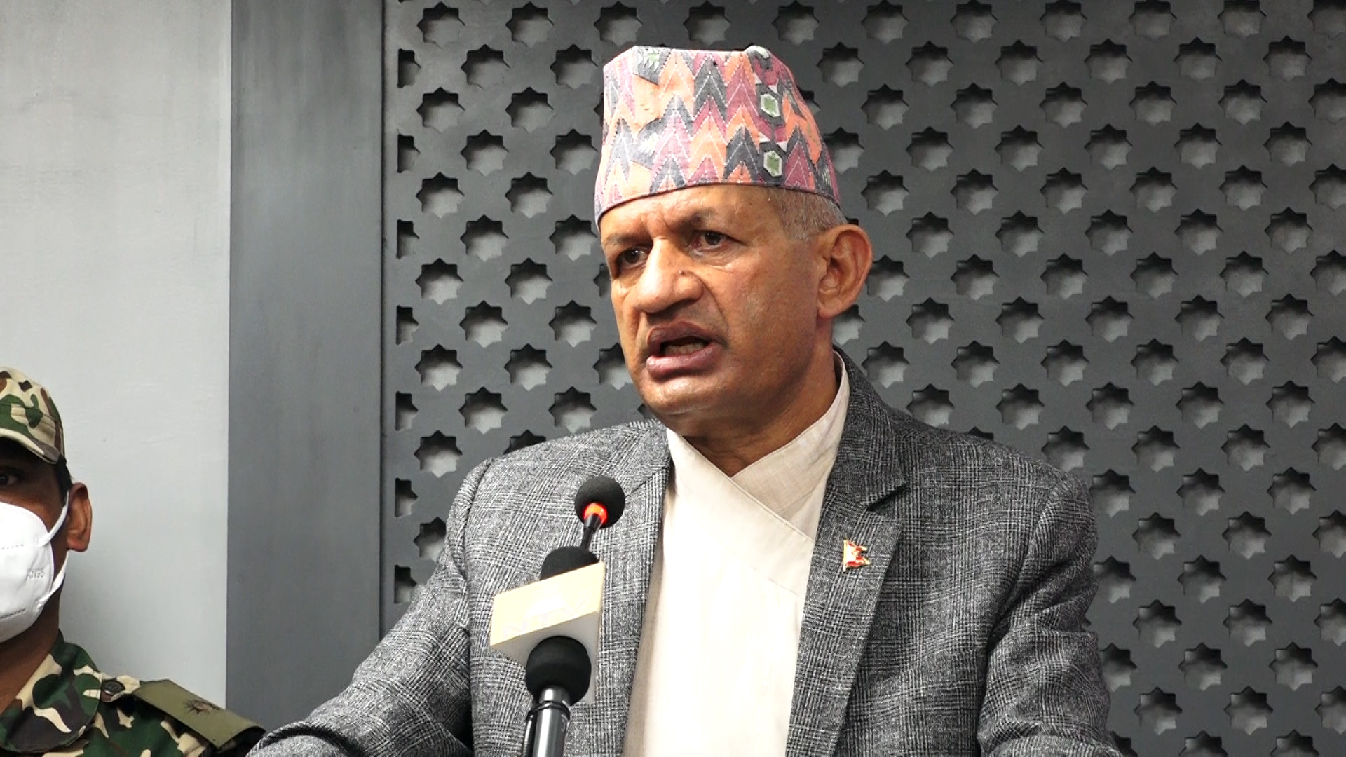 सरकारले भन्यो- कोरोनाको जोखिम कहिलेसम्म रहन्छ भन्न सकिन्न