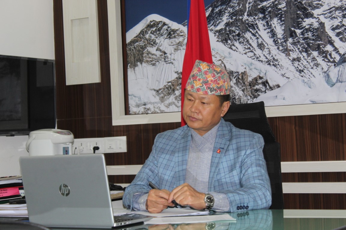 यायातात ब्यवसायीसँग मुख्यमन्त्री राईको भर्चुअल छलफल