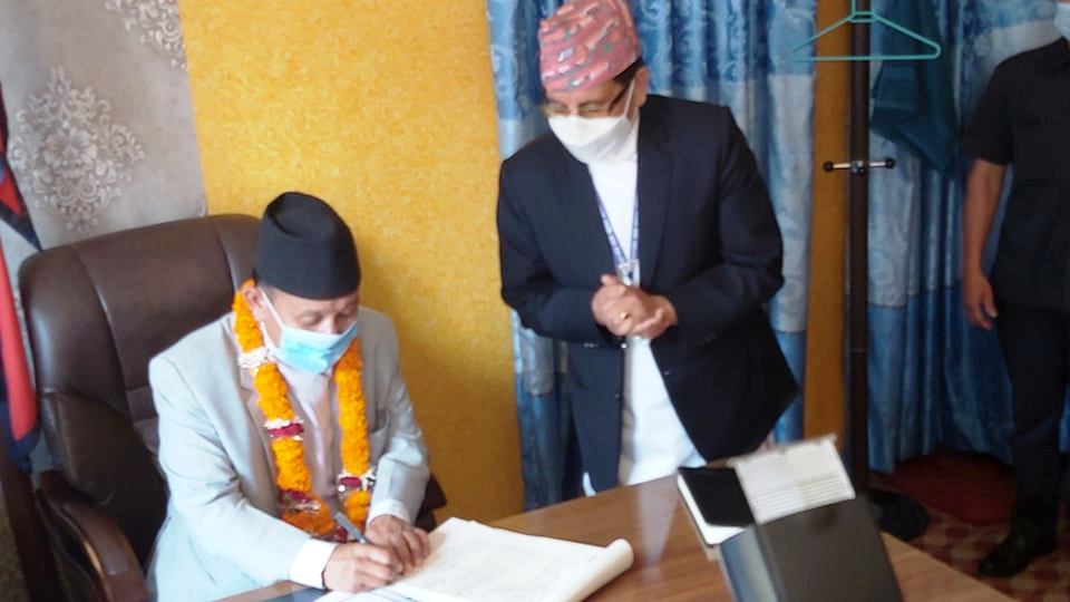 मन्त्रालयका सूचना एकद्वार प्रणालीबाट संप्रेषण गरिन्छः नवनियुक्त सञ्चार मन्त्री