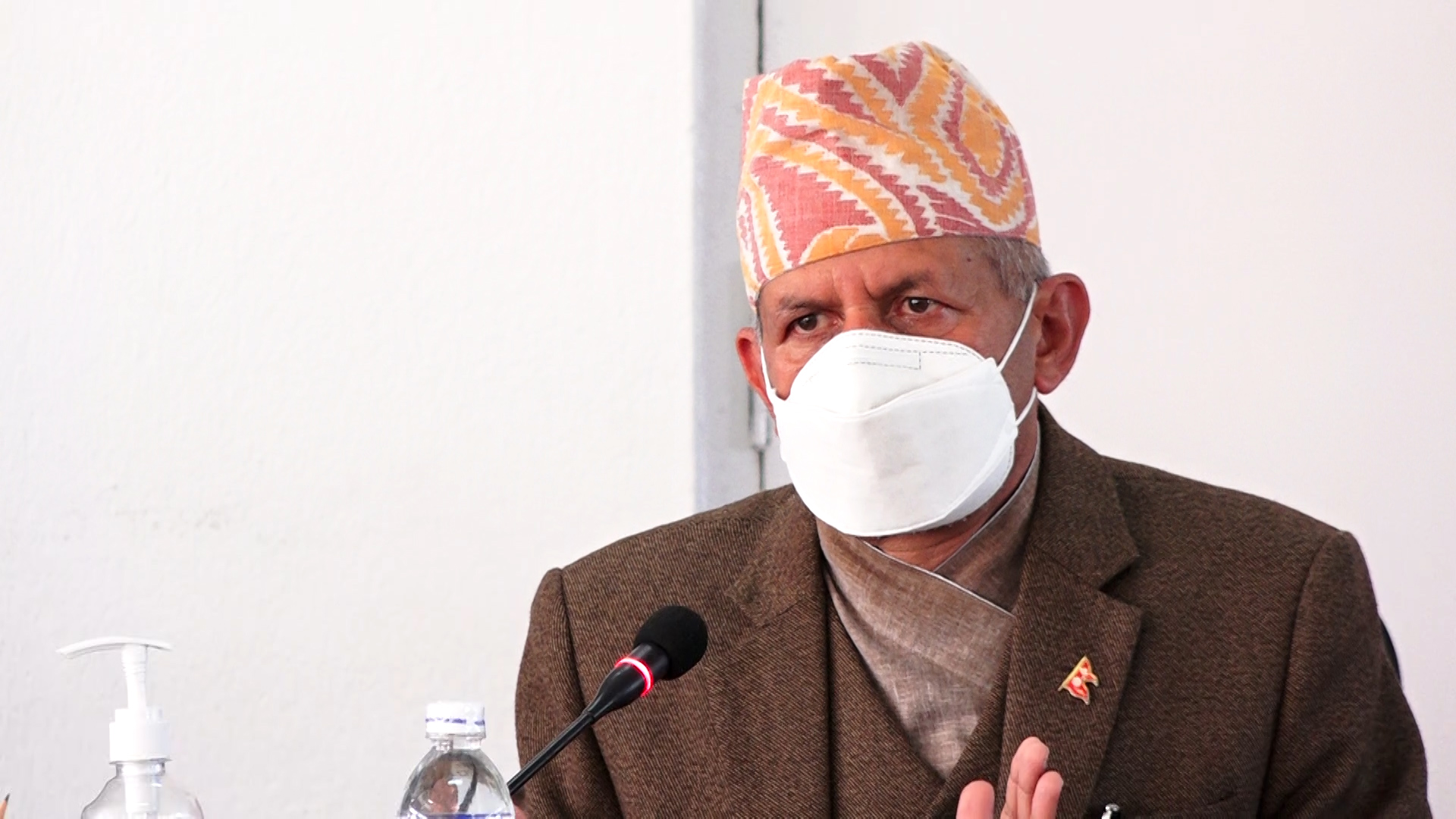 देशको नाम संघीय लोकतान्त्रिक गणतन्त्र नेपाल लेख्न मिल्दैनः मन्त्री ज्ञवाली