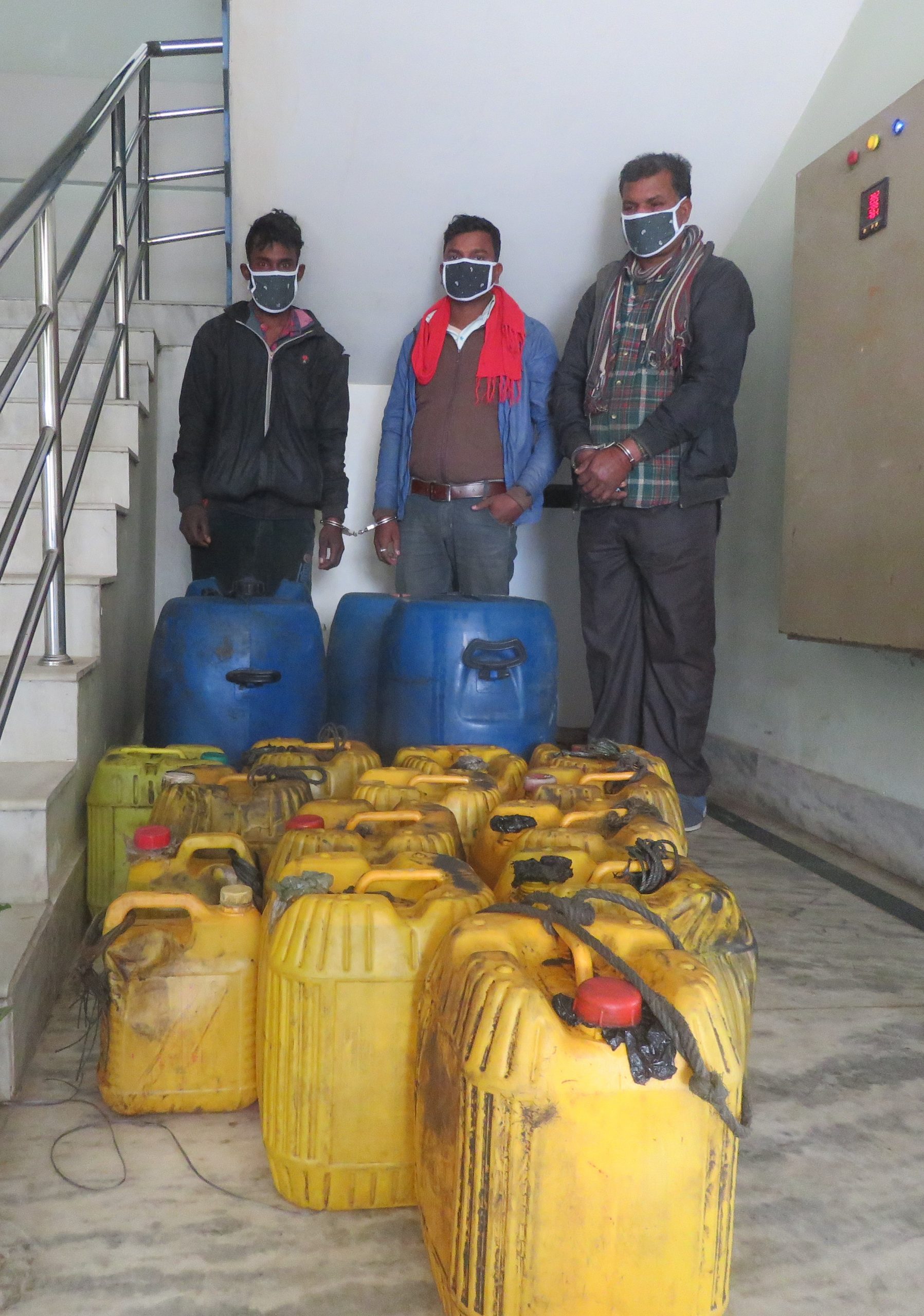 विराटनगरबाट भारततर्फ डिजेलको तस्करी,३ जना पक्राउ