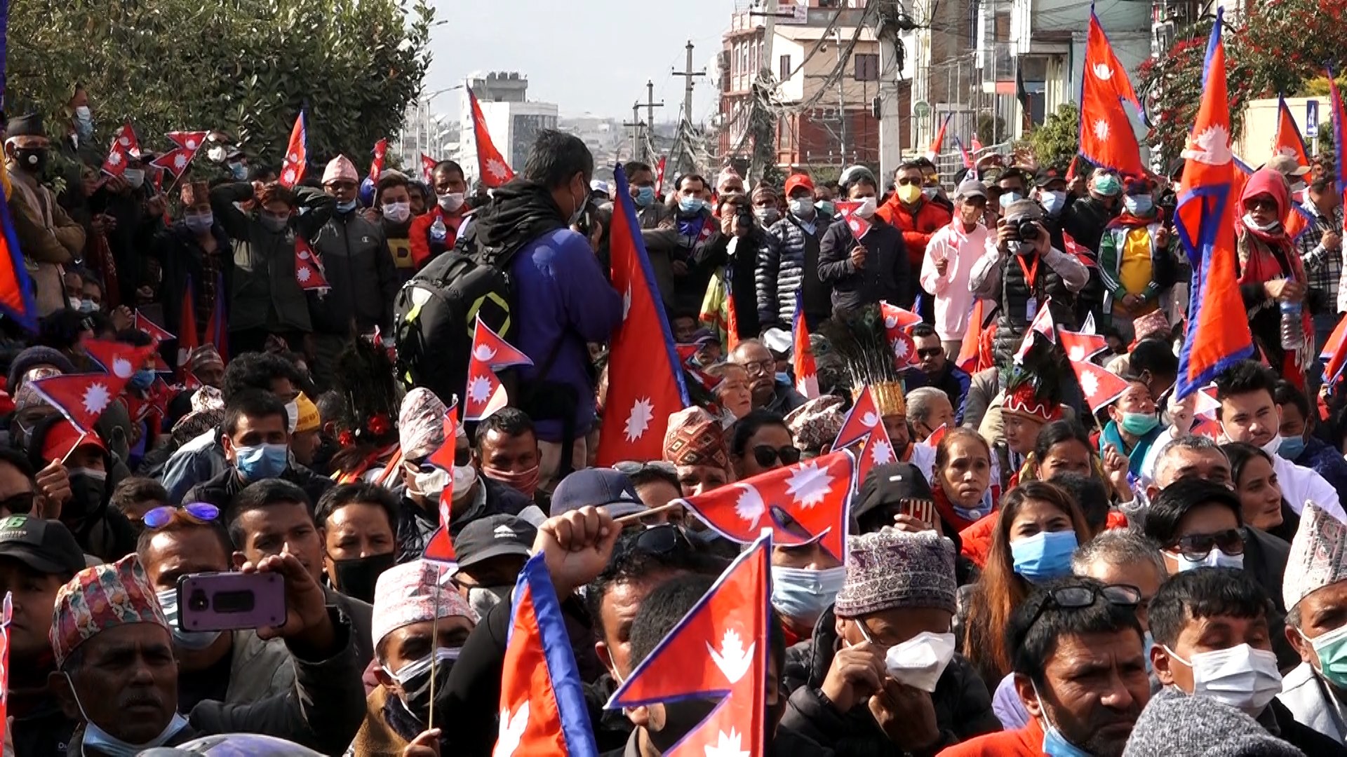 राजसंस्थाको माग गर्दै काठमाडौंमा बृहत प्रदर्शन