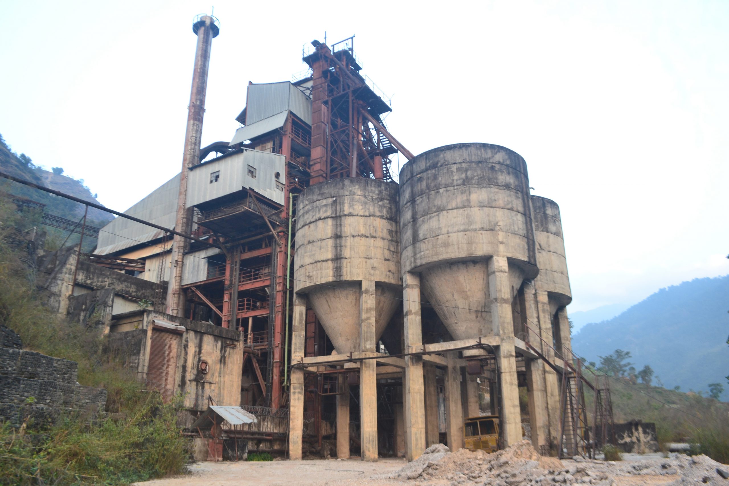 दक्षिण एसियाकै ठूलो म्याग्नेसाइट उद्योग २२ वर्षदेखि बन्द