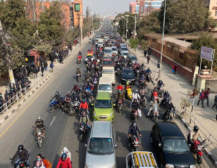 प्रचण्ड–नेपाल समूहको शक्ति प्रदर्शनका कारण चक्रपथभित्र ट्राफिक जाम