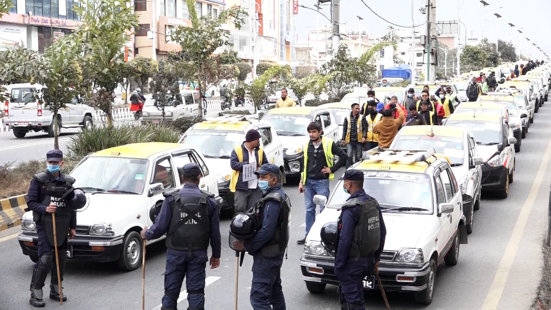 तोडफोड र आगजनी बन्द गर्नुपर्ने भन्दै ट्याक्सी ब्यवसायी आन्दोलित