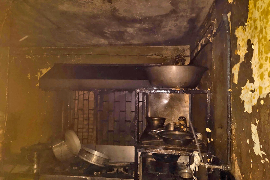 भक्तपुरमा मःम पसलमा ग्याँस सिलिण्डर पड्किँदा ६ जना घाइते