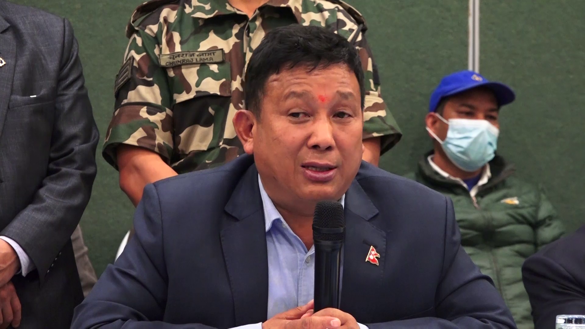 संचार मन्त्रीको प्रश्न, ‘घाम नलागेसम्म मोबाइलमा टावर किन आउँदै ?’