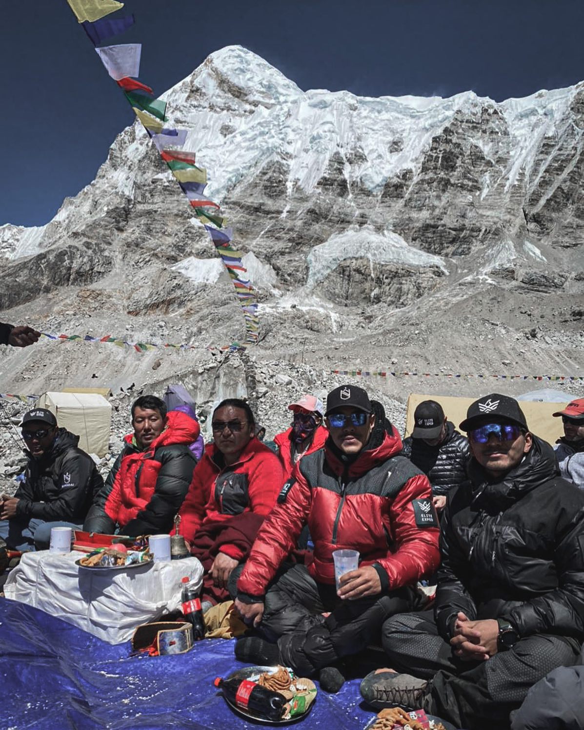 सगरमाथा आरोहणका लागि ३ सय ९४ जनाले अनुमति लिए