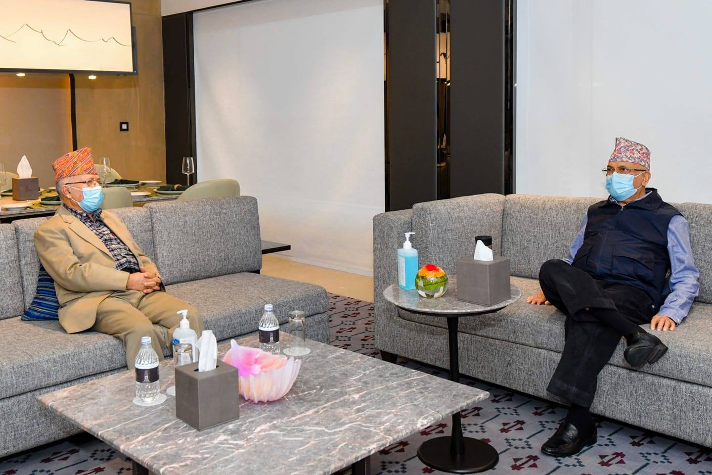 मेरियट बैठकको ब्रिफिङ : एक अर्काप्रति शंका कायमै