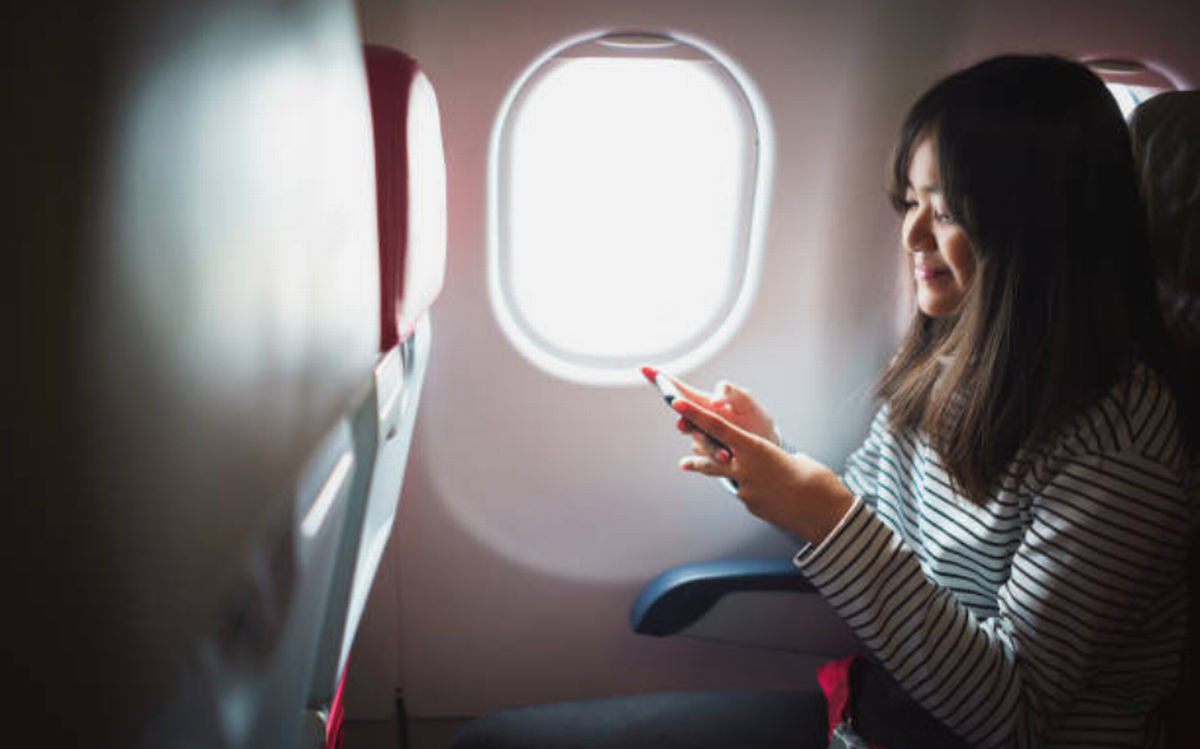 नेपाली यात्रुहरूले हवाईजहाजभित्रै मोबाइल र इन्टरनेट सेवा पाउने
