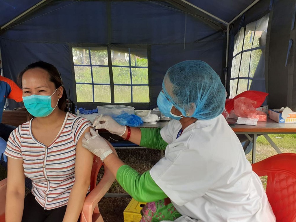 ‘कोभिशिल्ड’को दोस्रो मात्राको विकल्पमा ‘एस्ट्राजेनिका’ लगाइने