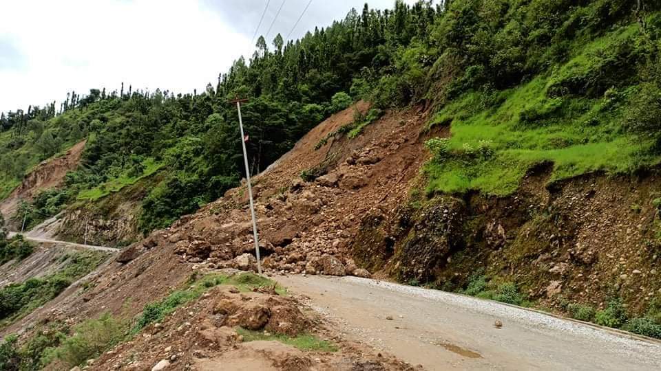 मध्यपहाडी लोकमार्ग र राप्ती राजमार्गको रुकुम पश्चिम खण्ड बन्द