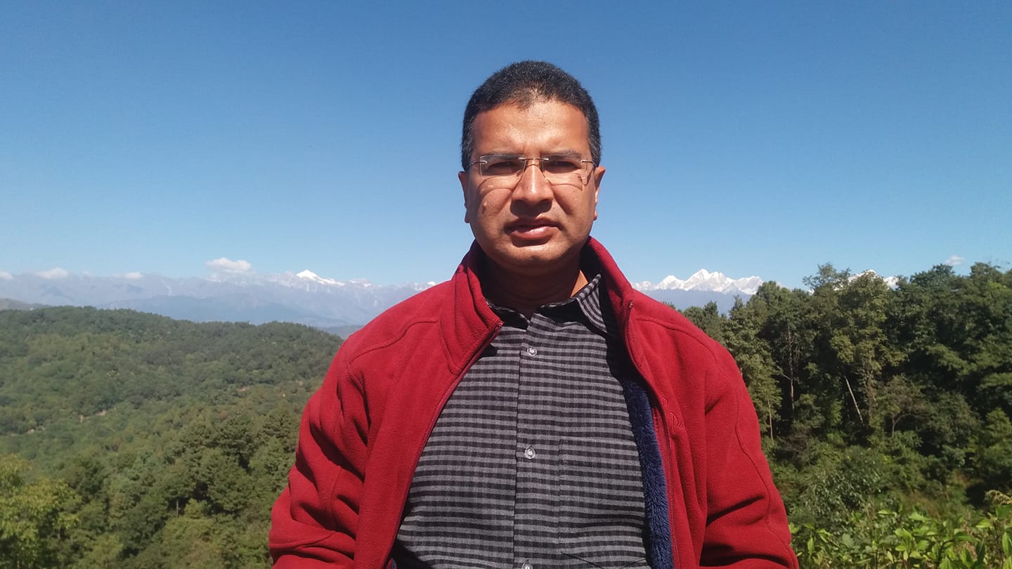 सपनाहरू रोपिरहेछु