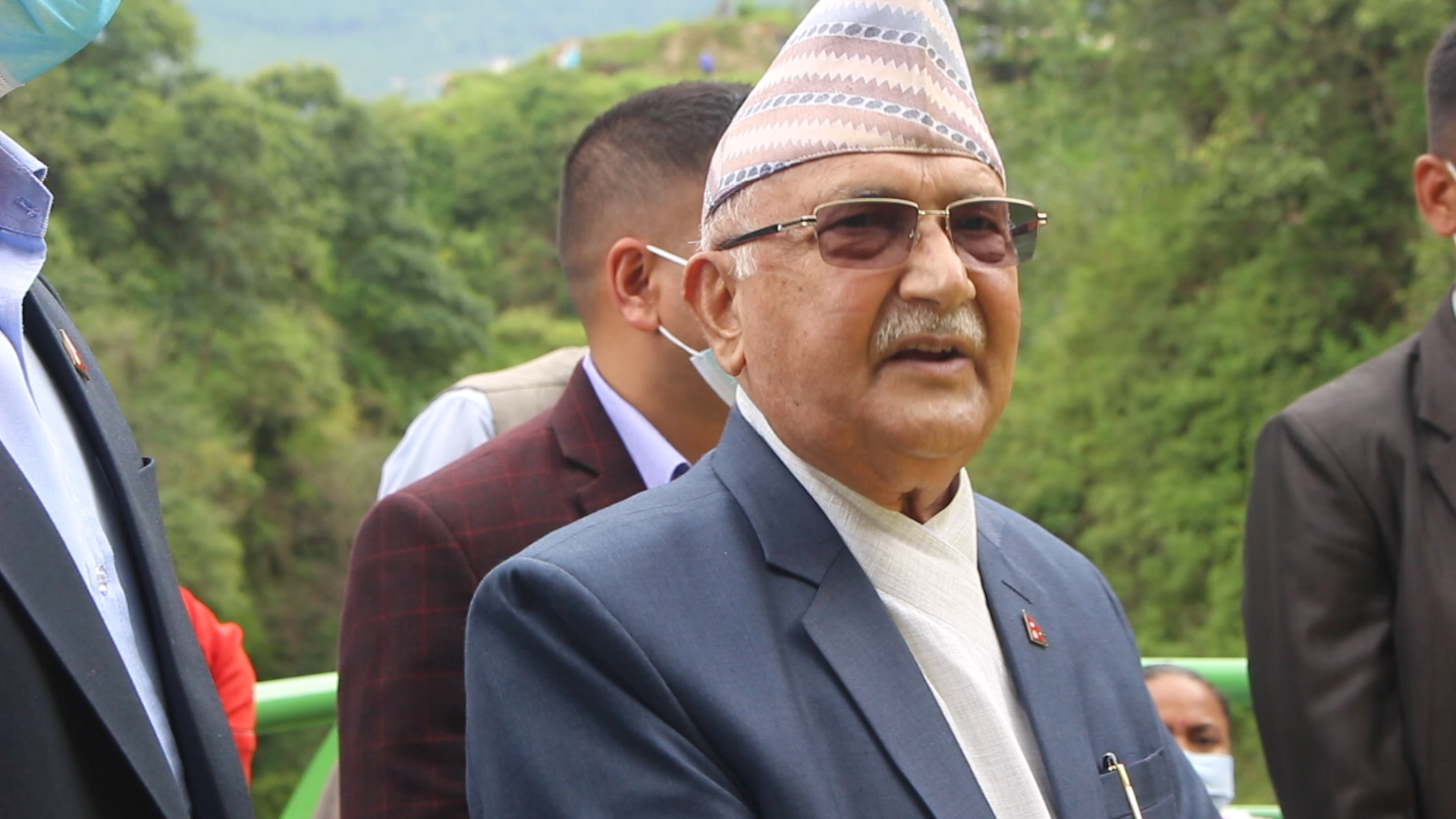 देश र जनताको सेवाबाहेक मेराे छुट्टै जागिर छैन: केपी ओली