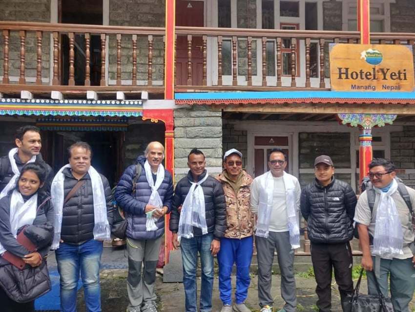 अमिताभको मुख्य भूमिका रहने “उचाई” छायाङ्कनको तयारीका लागि बलिउडको टोली मनाङमा