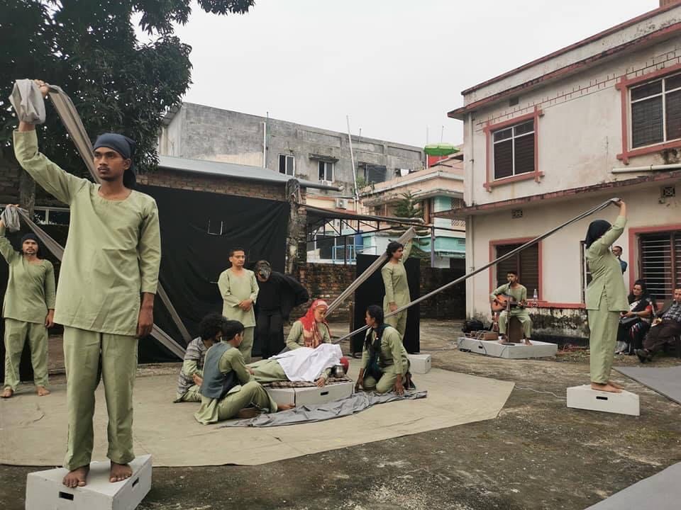 शिल्पी थिएटरको ‘ठूला माछा–साना माछा’ नाटक मञ्चन सुरु