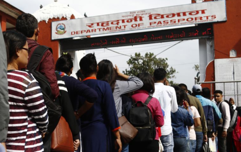 राहदानी बनाउनेको भीड