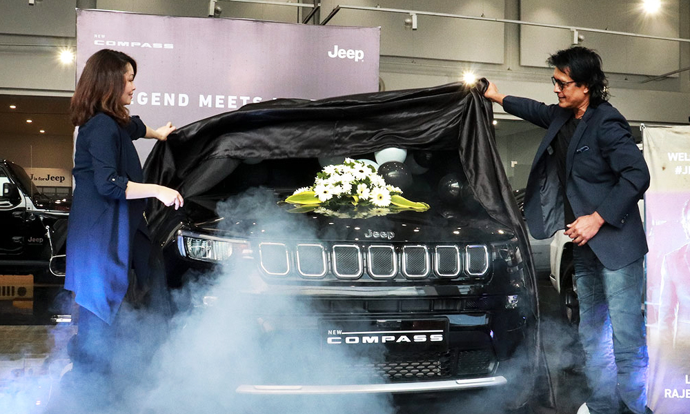 राजेश हमालले खरिद गरे कम्पासको जिप