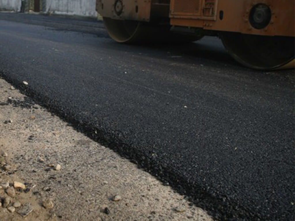 गलेश्वर–भगवती सडक कालोपत्रे सुरु