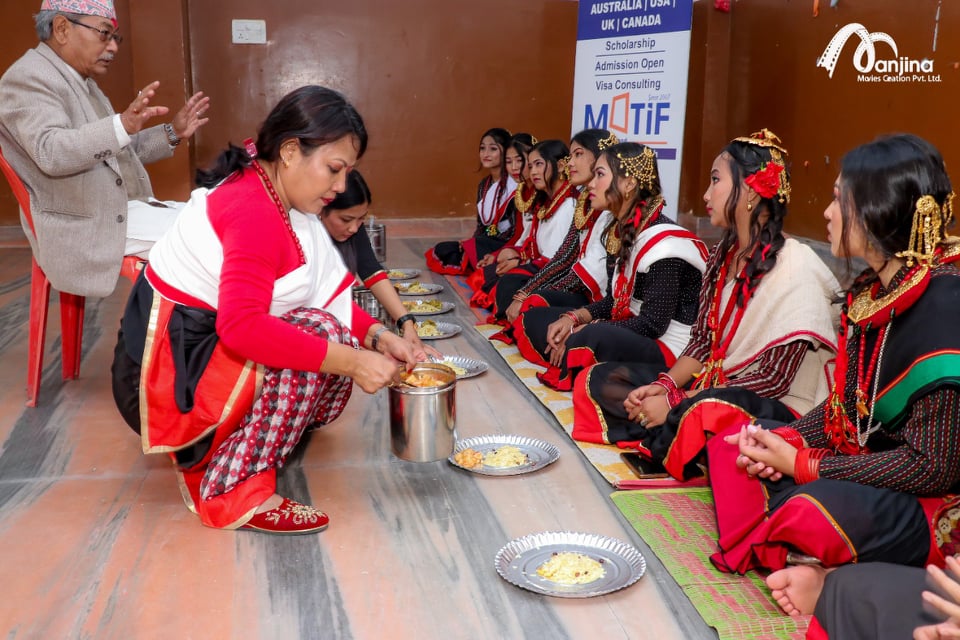 नेवाः सुन्दरीहरुलाई गराईयो नेवारी भोजबारे सचेतना